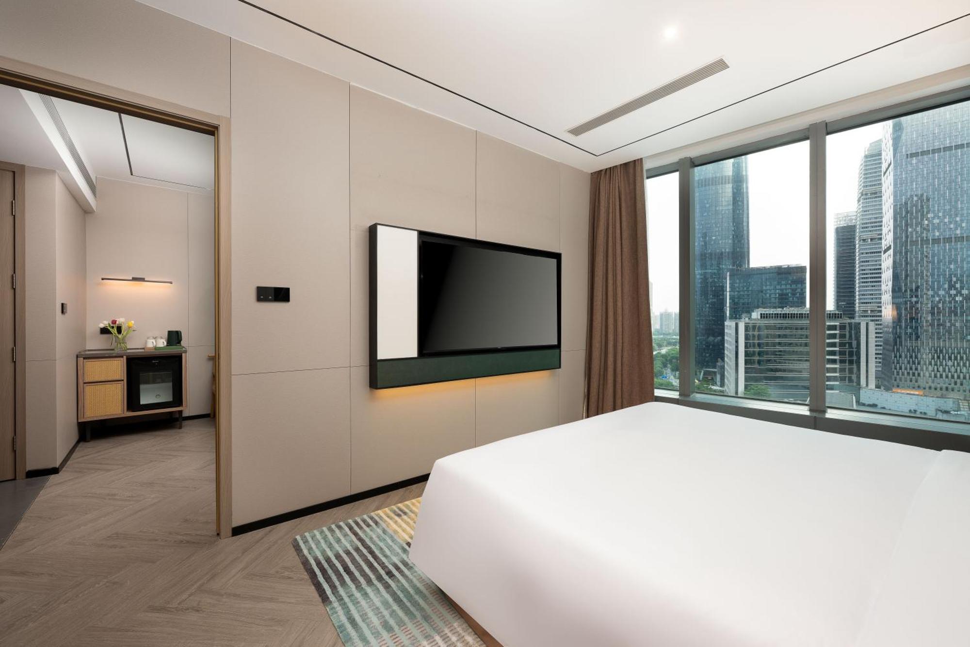 โรงแรมเอช เอลิต 4*
