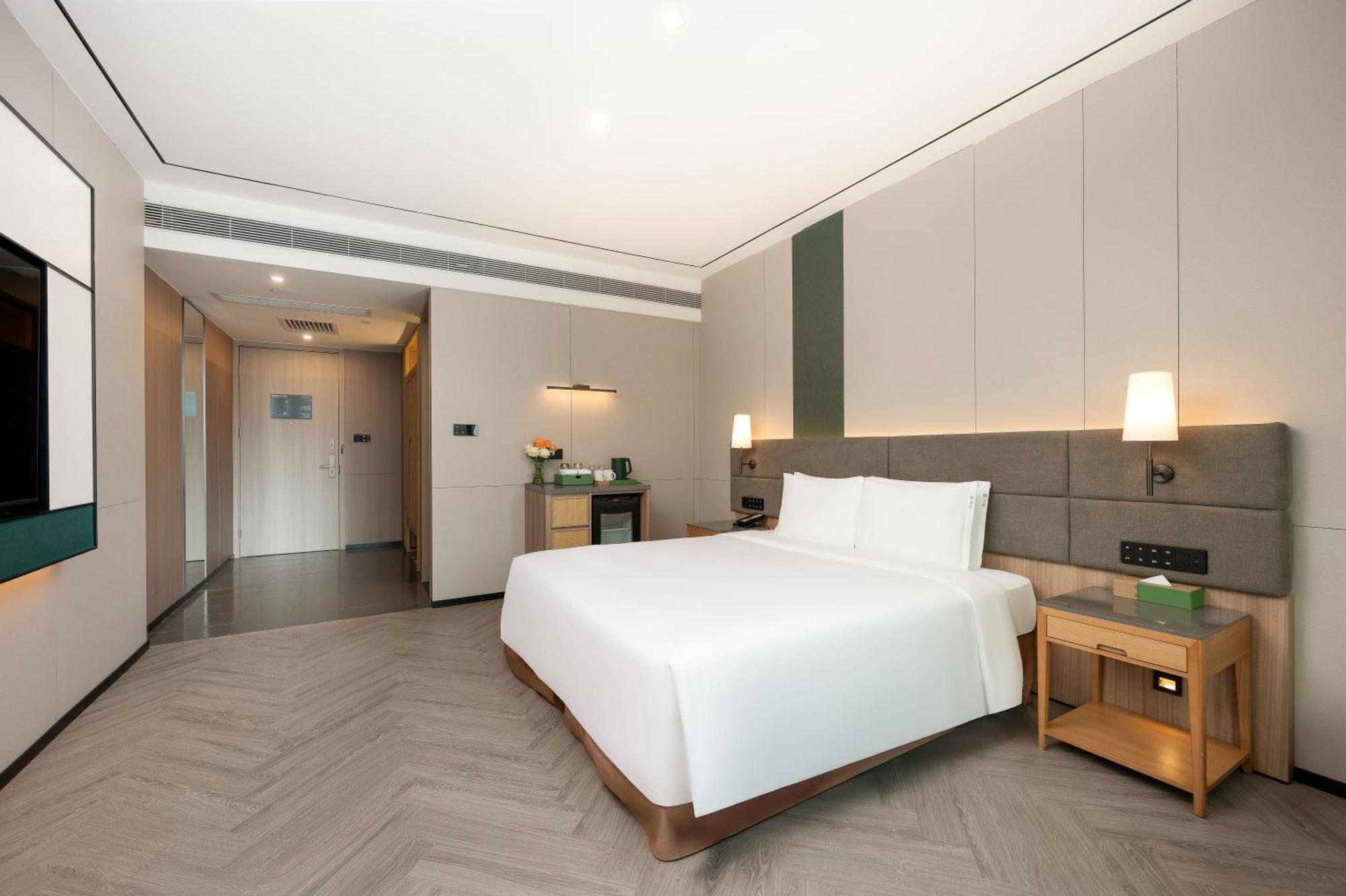 โรงแรมเอช เอลิต โรงแรม 4*