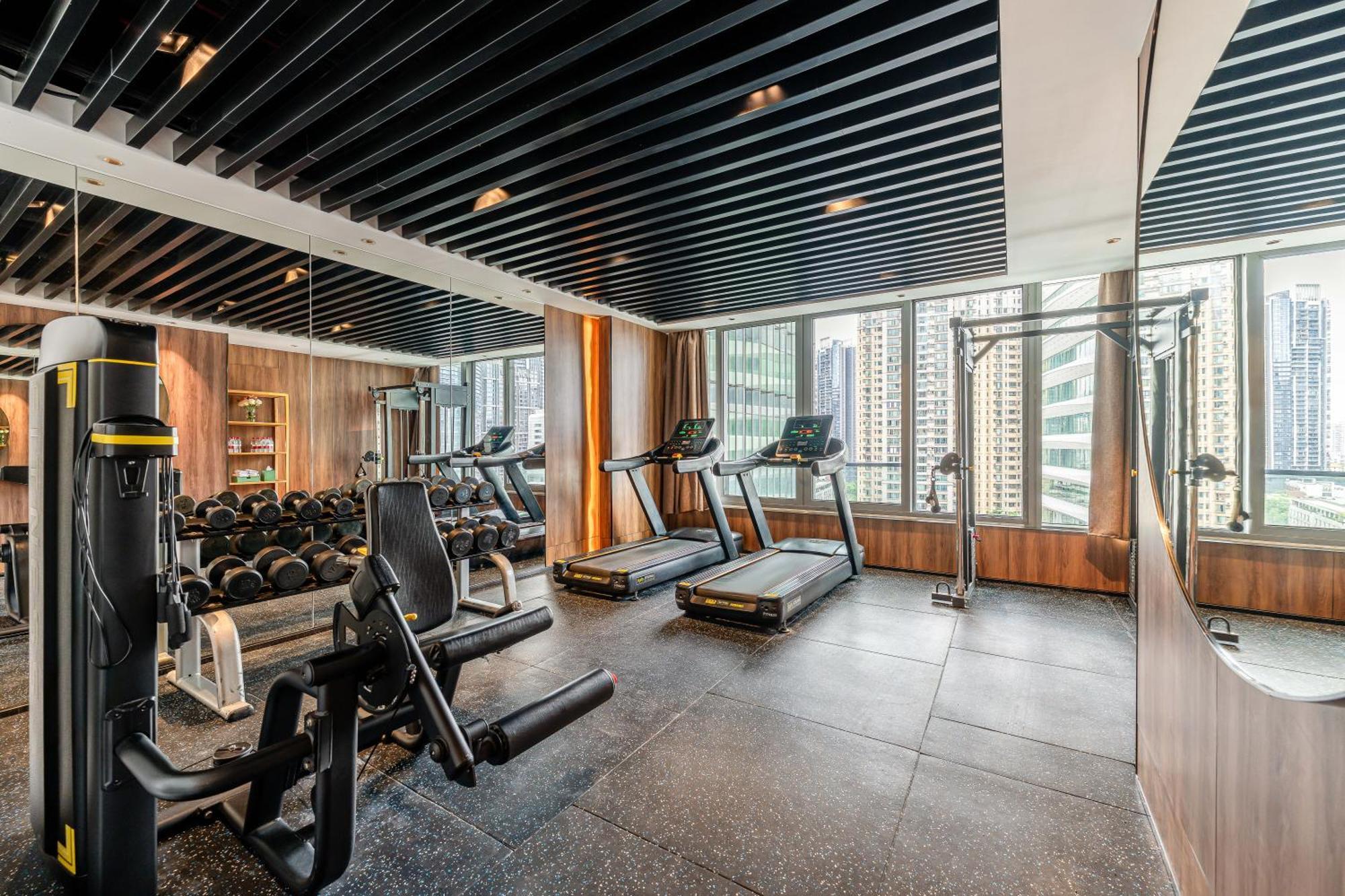 Zhujiang New Town Hotel 4*